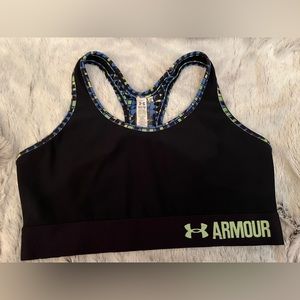 Under Armour 🧿Racer Back Tank Sz Medium.